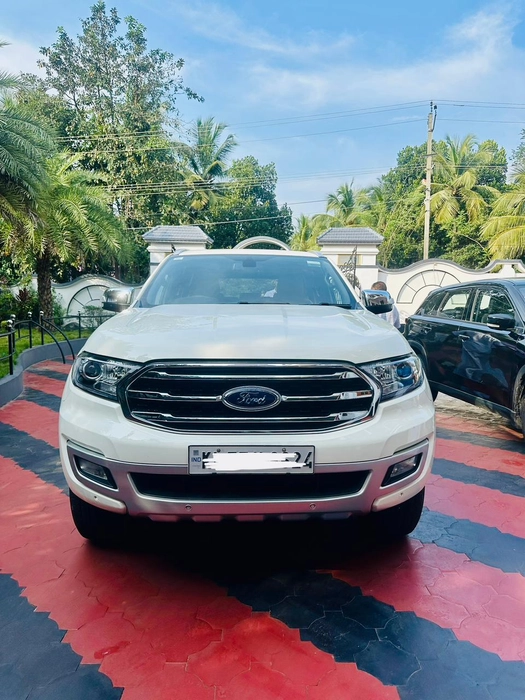 FORD ENDEAVOUR TITANIUM