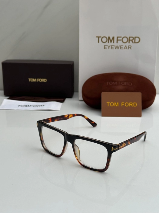 TOM FORD