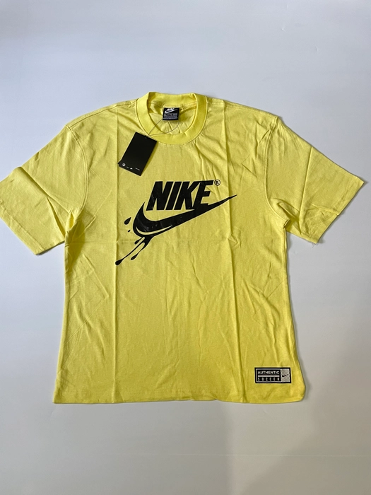 Nike Swoosh Backprint T-shirt - Exclusive Collection