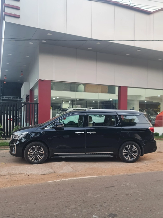 KIA CARNIVAL LIMOUSINE+