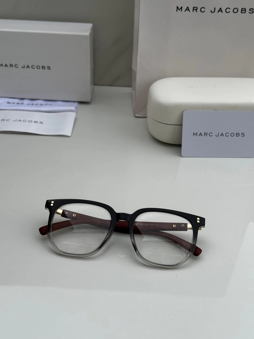 Marc Jacob’s Eye wear