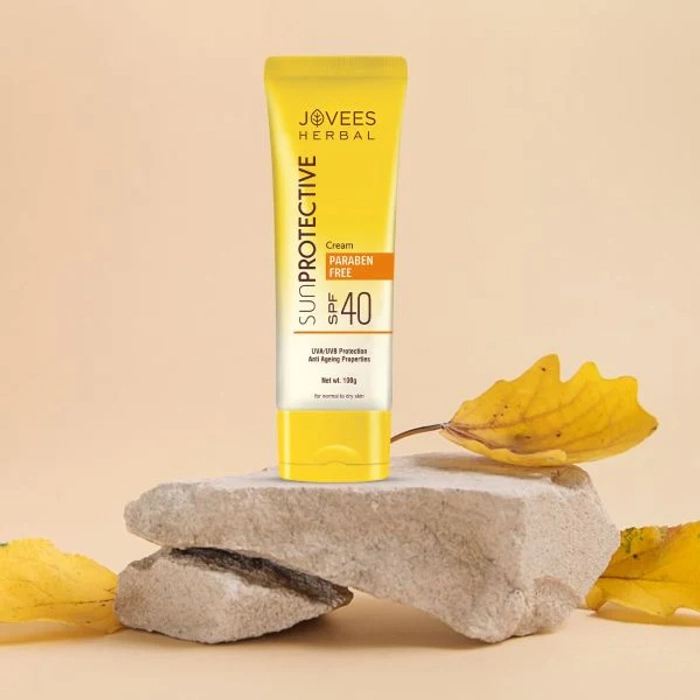 Jovees Sun Protective Sunscreen SPF 40