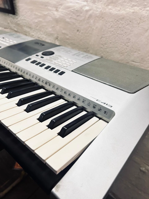 Yamaha PSR E413