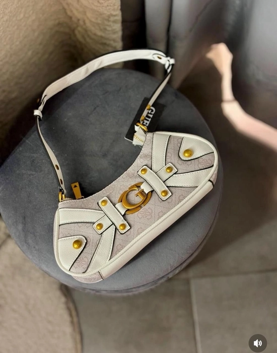 Guess Sling