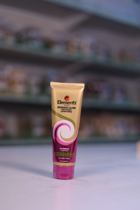 RADIANT GLOW FACE WASH