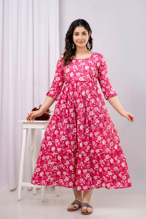 Henal Soft Pink Floral Cotton Maternity Dress – Elegant Comfort for Everyday Glow