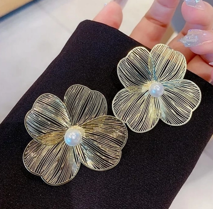 Evara Bloom