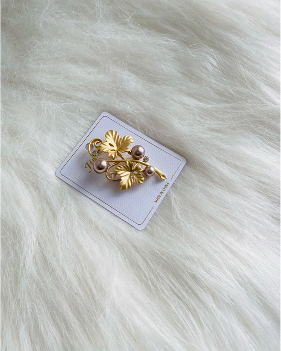Pastel and Gold Leaf Hijab Pin -   Hijab pins, Silver jewelry design,  Handmade fashion jewelry