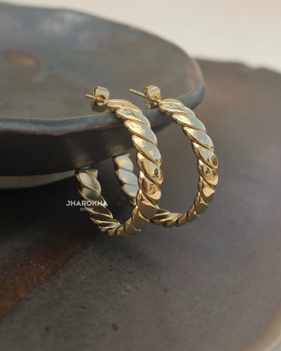 Twisted Hoop Earrings – Brandy Melville Australia