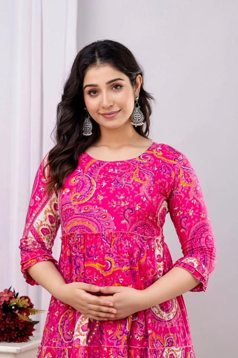 Henal Pink Paisley Cotton Maternity Dress – Vibrant Maxi for Modern Moms