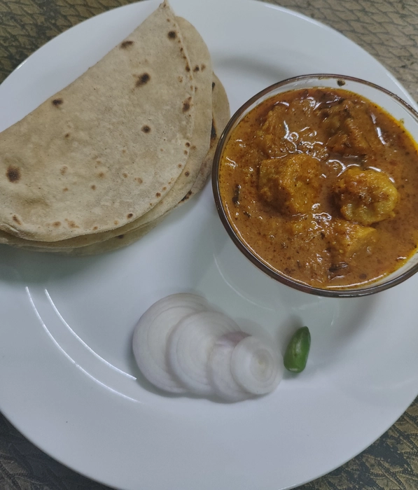 meal -VEG (roti 3pc,curry and curd  )