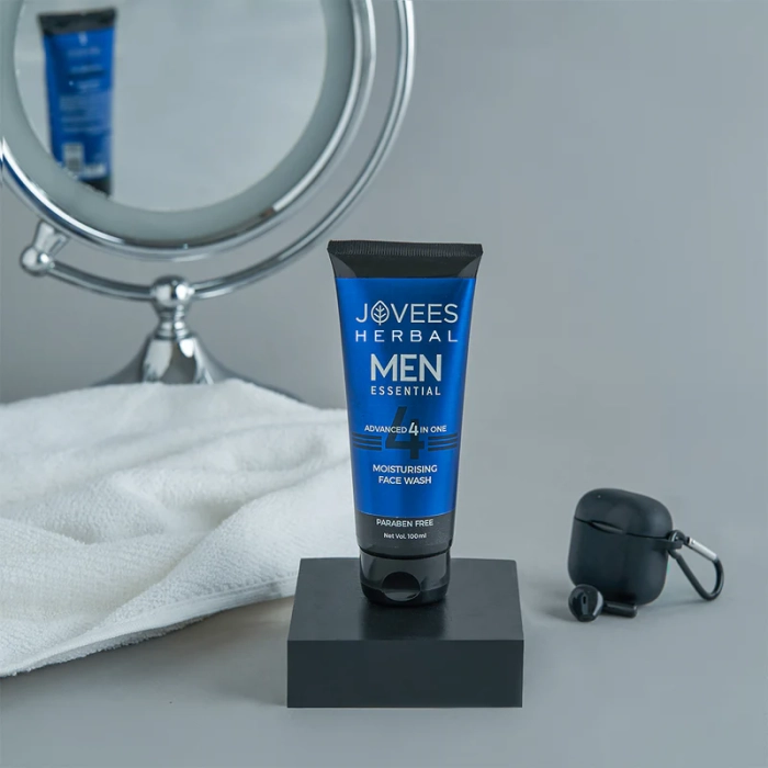 Jovees Men's Essential Advanced 4 in 1 Moisturizing Face Wash