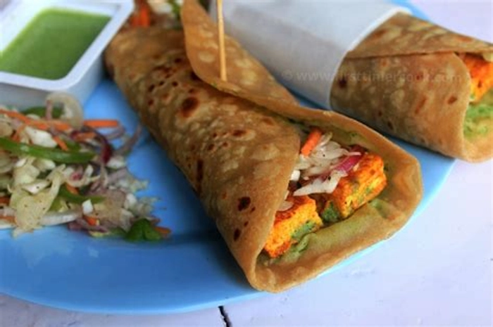 Single egg - paneer roll