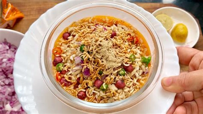 Aaloo Chup With Chura Mix