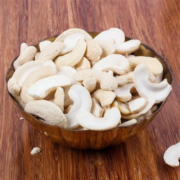 Cashew pieces JH
