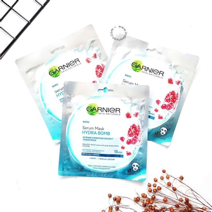 Garnier Hydra Bomb Pomegranate Serum Sheet Mask