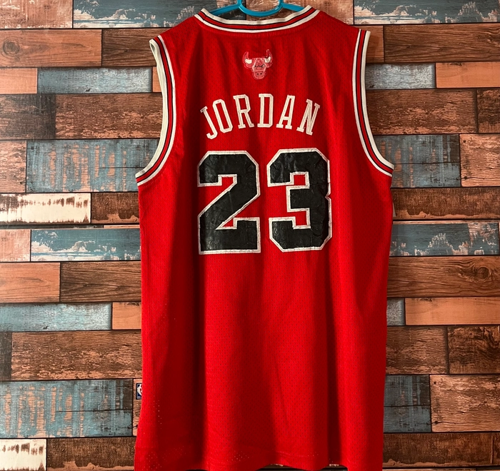 Chicago Bulls Jordan Jersey - Thrift Jerseys