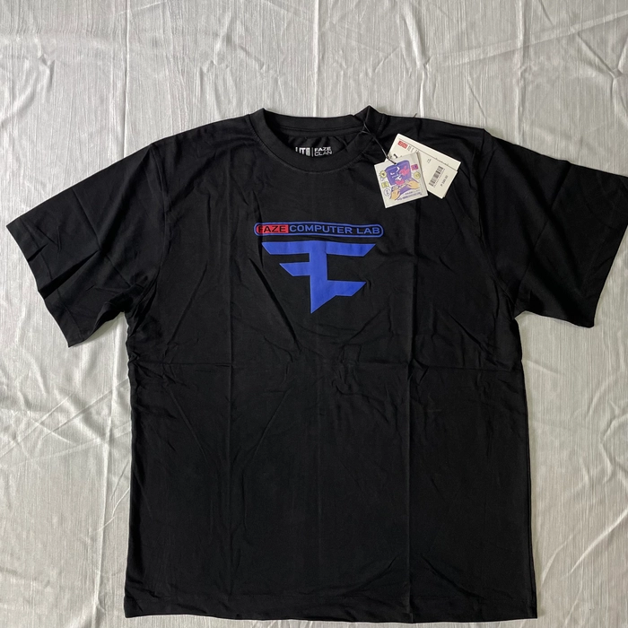 Buy Online | Uniqlo x Faze Clan Backprint Oversized T-shirt