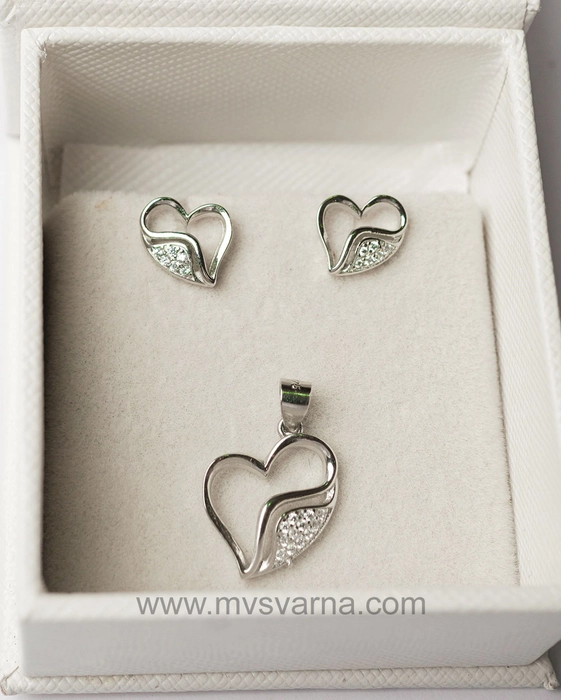 CRB8028900 - LOVE earrings - White gold - Cartier