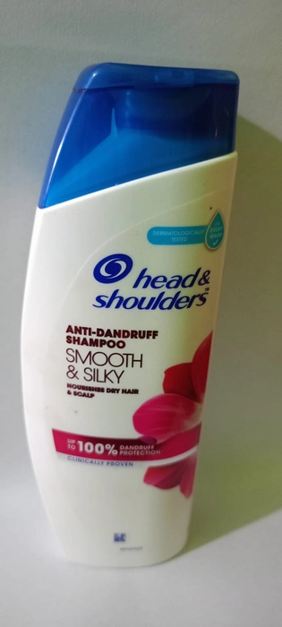 Head & Shoulders' Anti - dandruff Shampoo - 180ml
