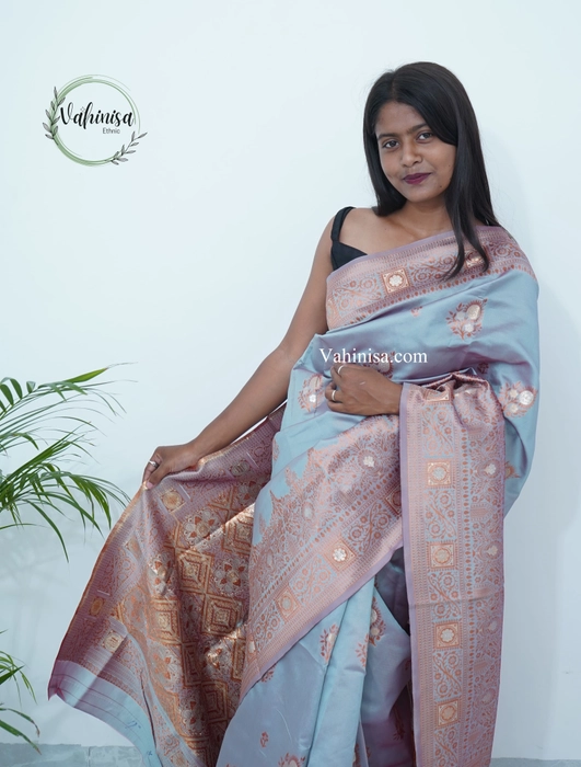 Purple Zari Kanjivaram Saree - Elegant Indian Ethnic Wear