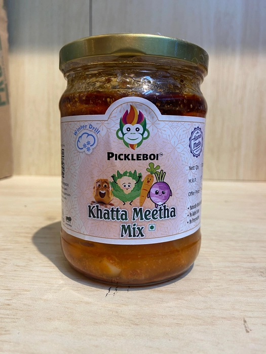 Khatta meetha mix ( gajar , gobhi , shalgam , jaggery )