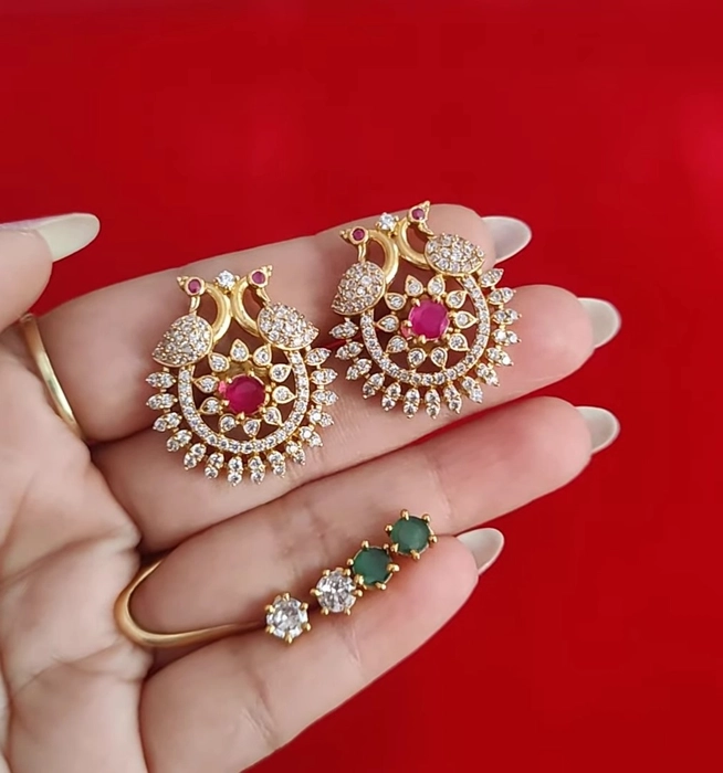 Gold Hanging Earrings – Hirapanna Jewellers