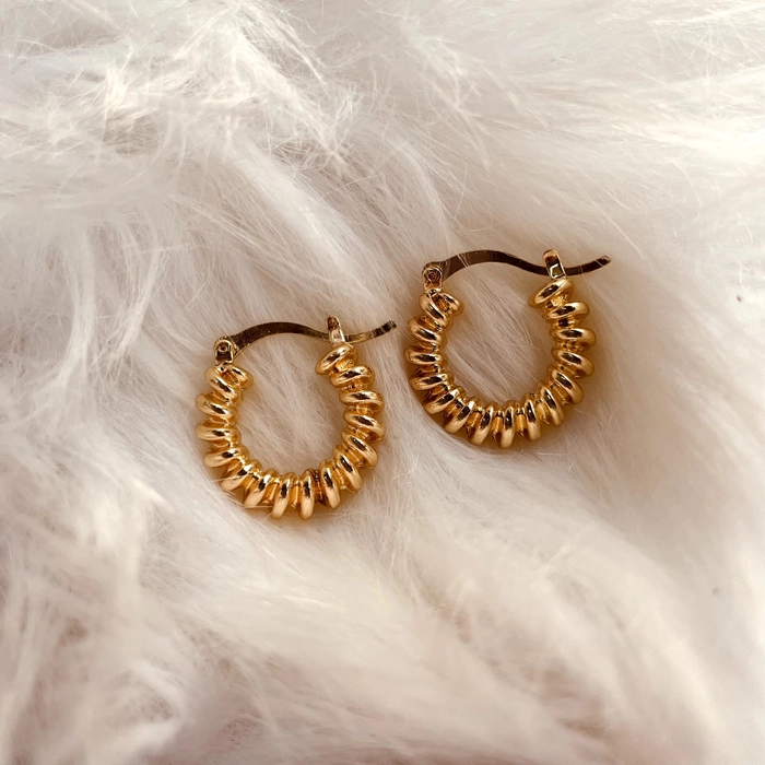 Freya premium dainty hoops - RAATRANI