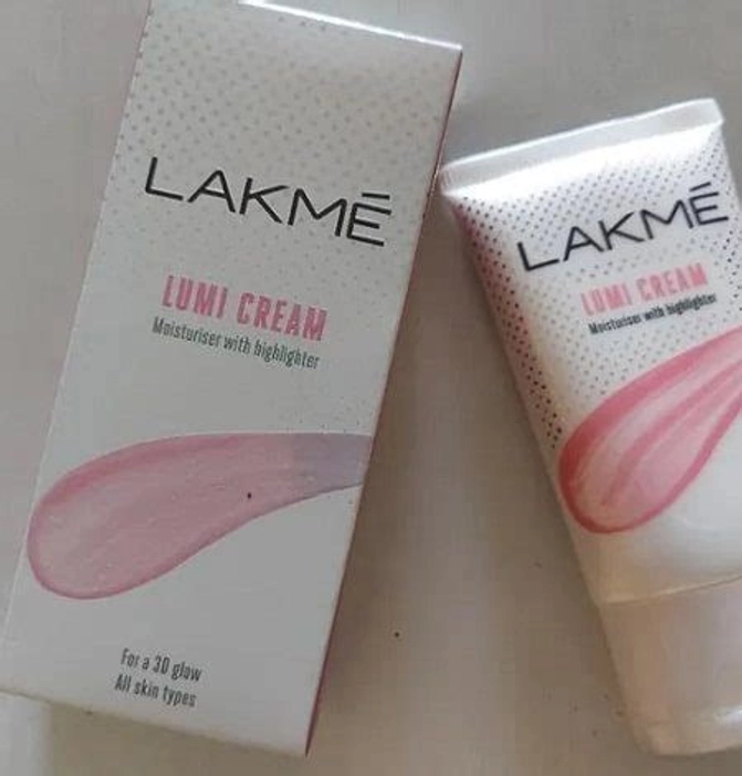 Buy Lakme Lumi Cream, Moisturizer with highlighter, Enriched with ...