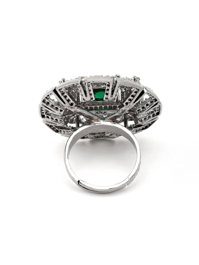 Green Emerald Big Luxury Ring | Heart shaped diamond ring, Luxury rings,  Blue sapphire wedding ring