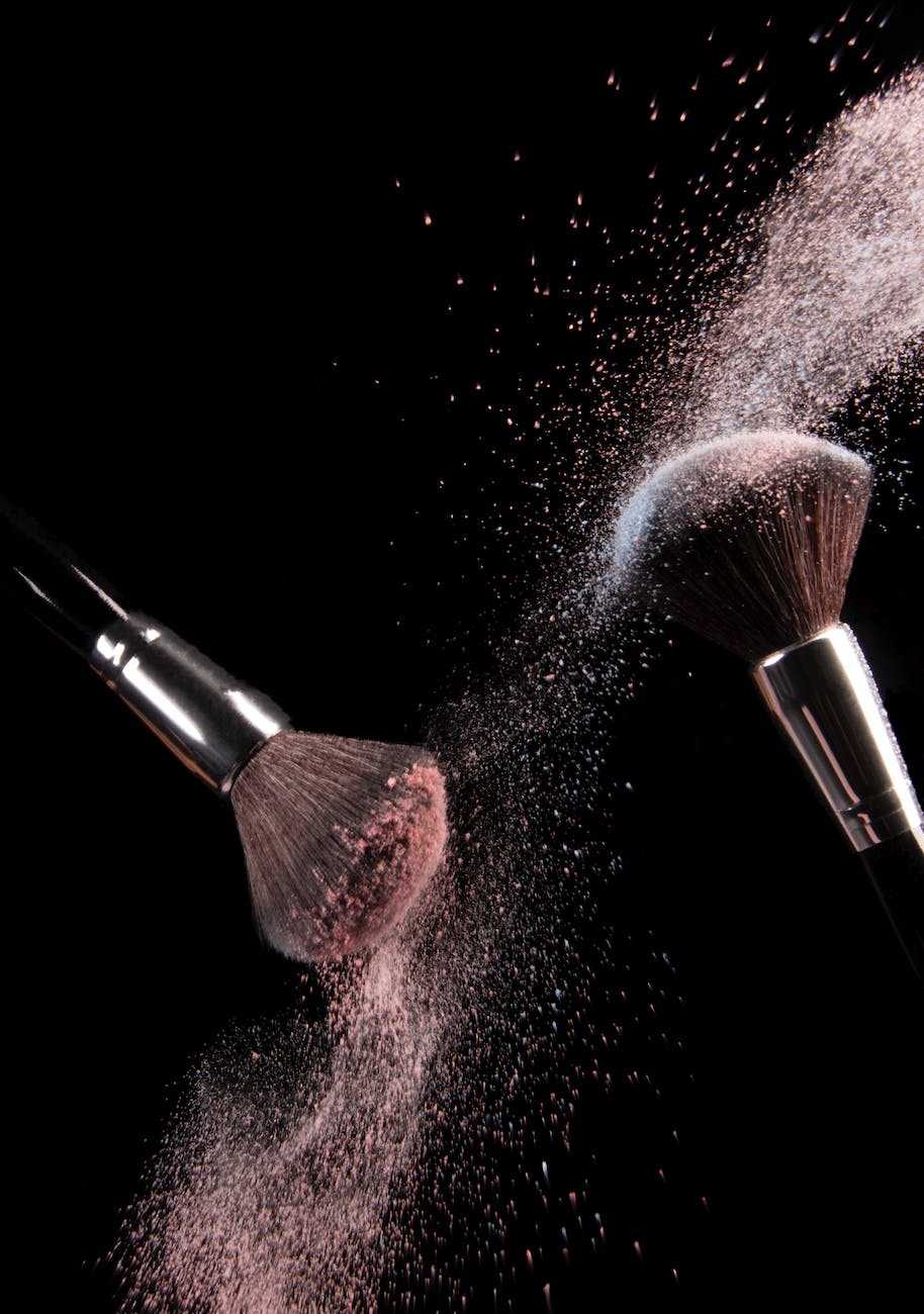 Cosmetics brushes are an important staple for any makeup kit. Beautifilipina.com